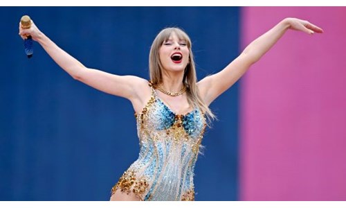 TAYLOR SWIFT MTV ÖDÜLLERİNİ TOPLADI